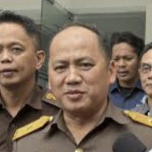 Febrie Adriansyah Mundur